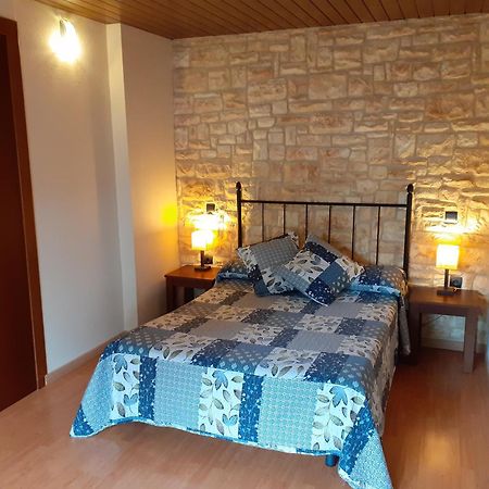 Hostal Del Senglar Espluga de Francolí Kültér fotó