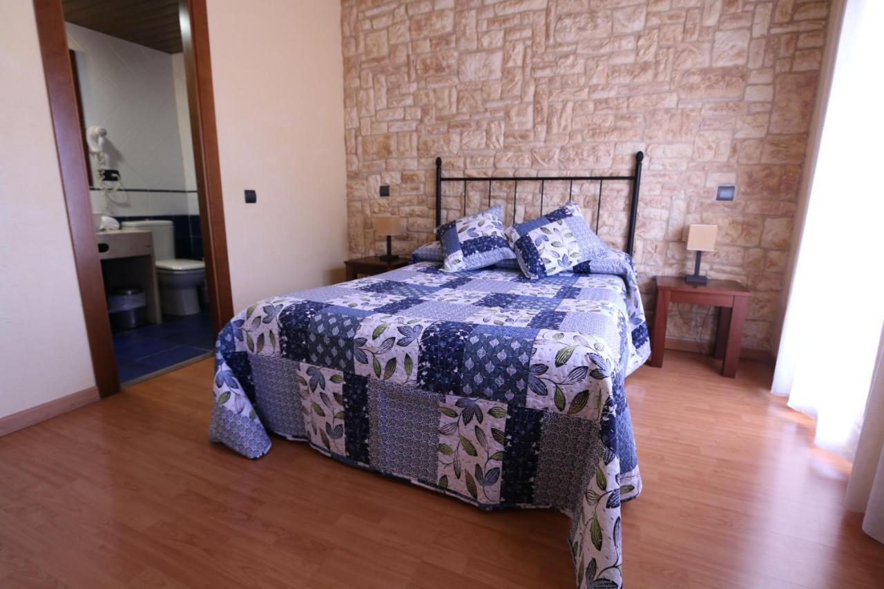Hostal Del Senglar Espluga de Francolí Kültér fotó