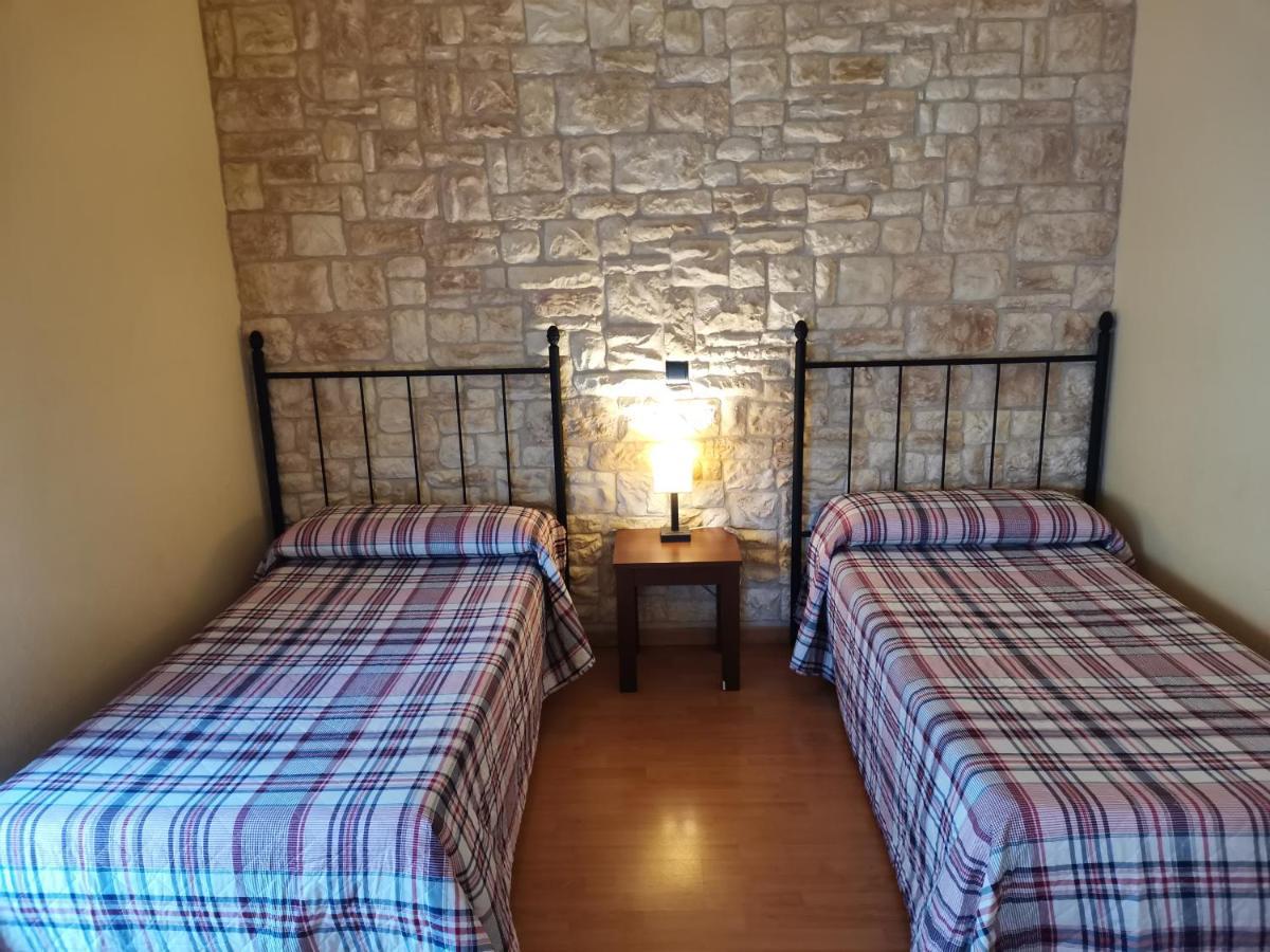 Hostal Del Senglar Espluga de Francolí Kültér fotó